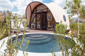 91 Athens Riviera, The Resort